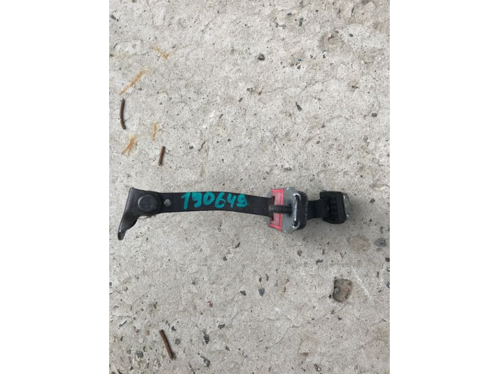 79390-B2000 | Обмежувач дверей передн. прав. KIA SOUL PS 13-19