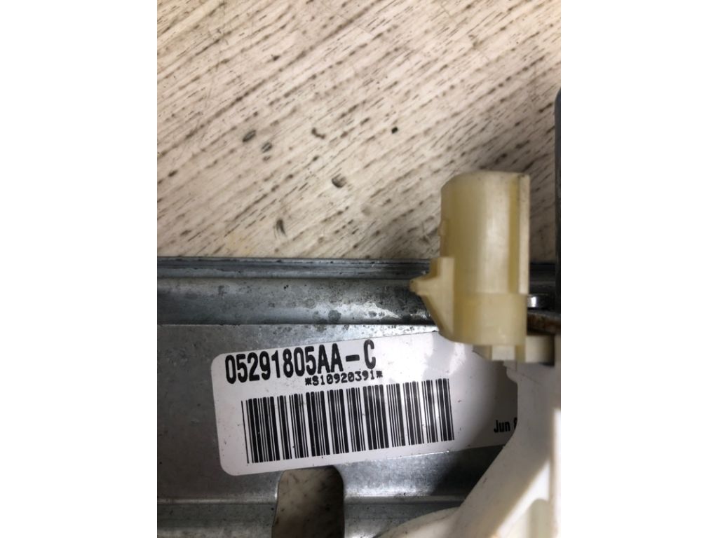 68002893AA | Стеклоподъемник задн. лев. JEEP PATRIOT 10-17 - Фото 4