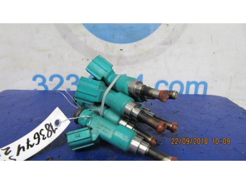 23209-0P010 | Форсунка паливна TOYOTA SIENNA 11-16