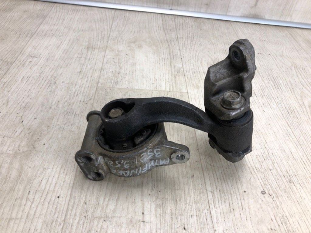 11360-3KA0A | Подушка двигателя нижняя прав. NISSAN PATHFINDER R52 12-21
