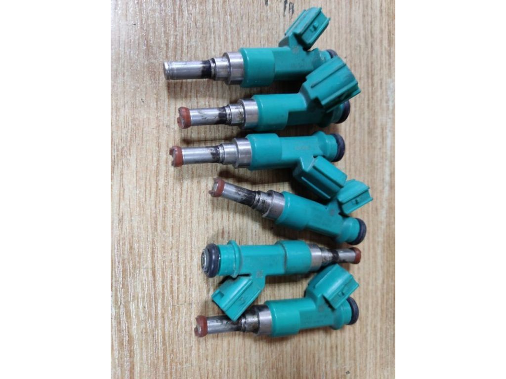 23209-31050 | Форсунка паливна TOYOTA CAMRY 40 06-11