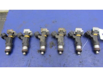 Форсунка топливная INFINITI M35/M45 04-10