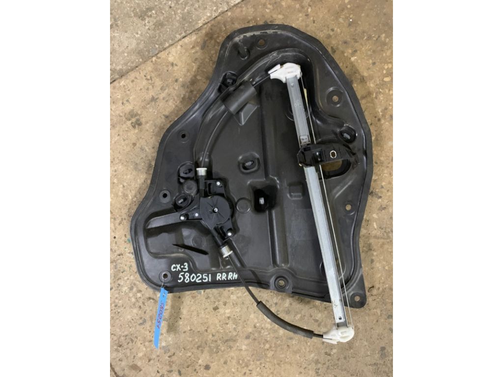 D10E-72-590 | Склопідйомник задн. прав. MAZDA CX-3 14-18
