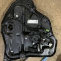 D10E-72-590 | Склопідйомник задн. прав. MAZDA CX-3 14-18 - Прев'ю 2