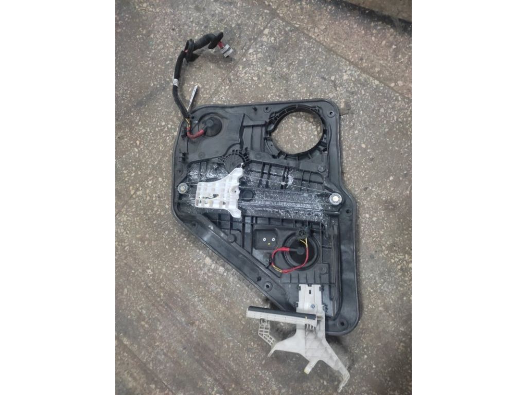 83471-F2000 | Стеклоподъемник задн. лев. HYUNDAI ELANTRA AD 16- - Фото 2