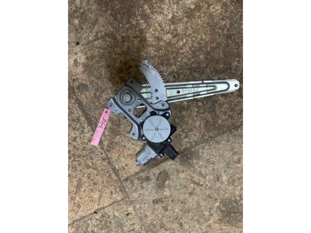 MR573879 | Склопідйомник задн. лів. MITSUBISHI OUTLANDER XL 05-13