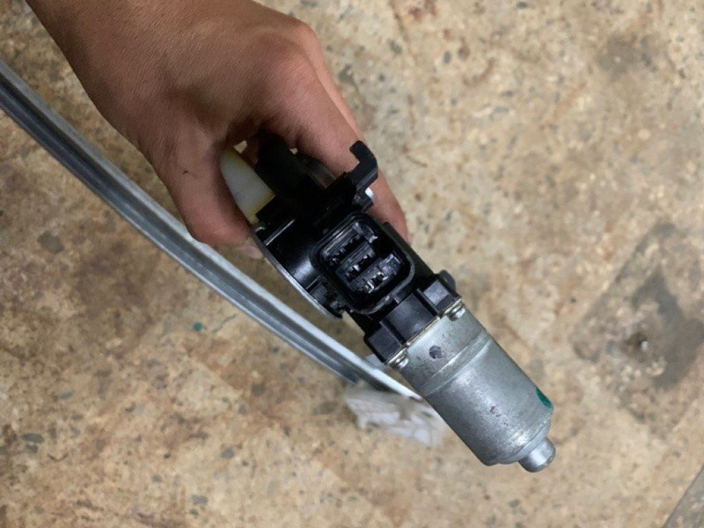 61042AJ01A | Стеклоподъемник задн. лев. SUBARU LEGACY 09-15 BM - Фото 3