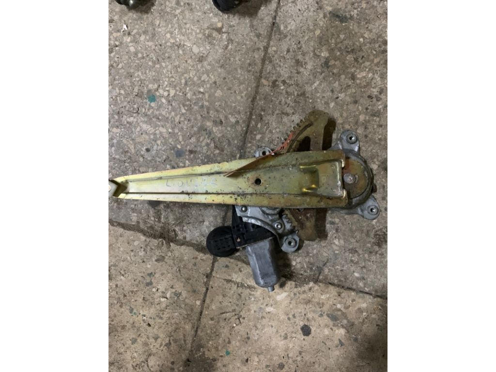 69804-33030 | Стеклоподъемник задн. прав. LEXUS RX300/330/350/400 03-09