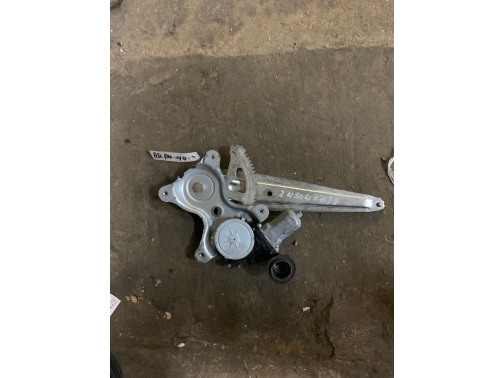 69803-06110 | Склопідйомник задн. прав. TOYOTA CAMRY 40 06-11