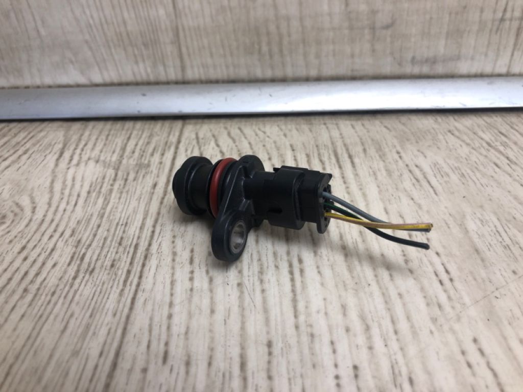 12636947 | Датчик положения распредвала CHEVROLET CRUZE 15-