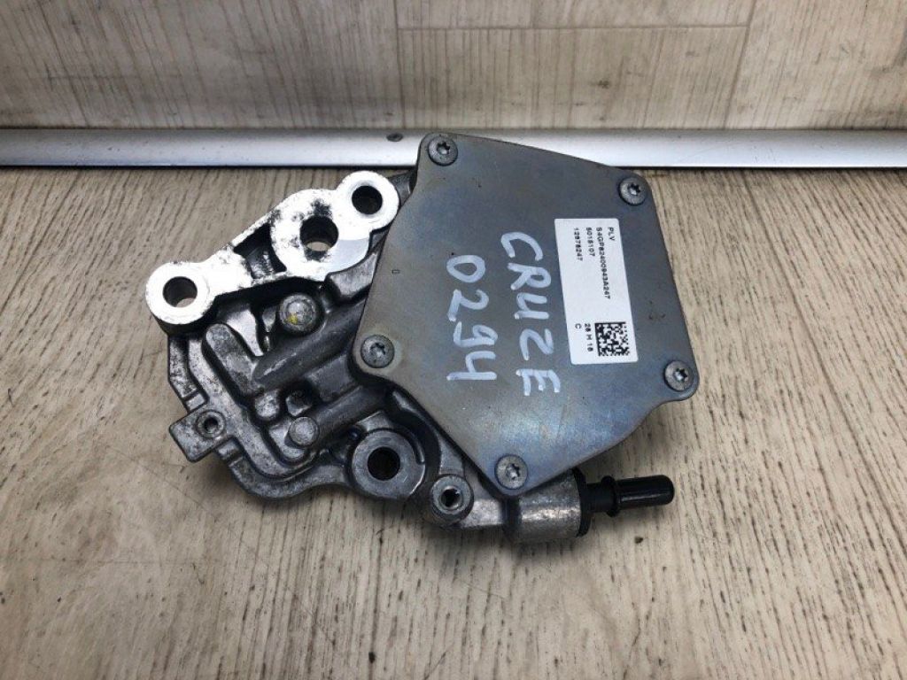 12704586 | Вакуумний насос CHEVROLET CRUZE 15-