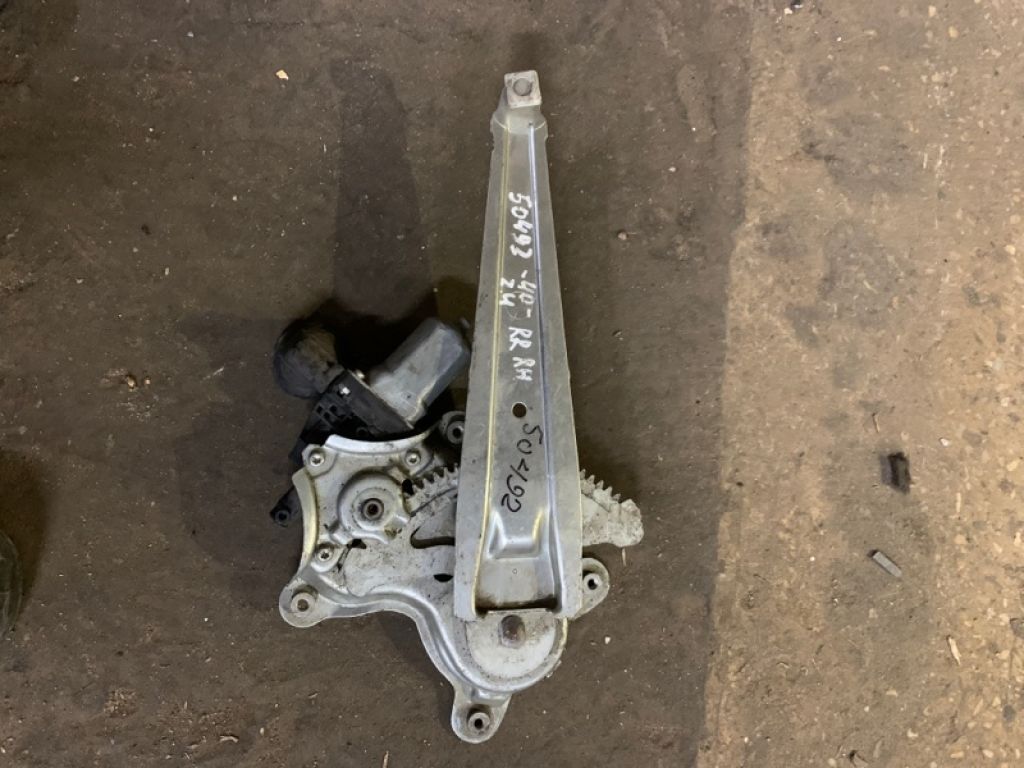 69803-33050 | Склопідйомник задн. прав. TOYOTA CAMRY 40 06-11