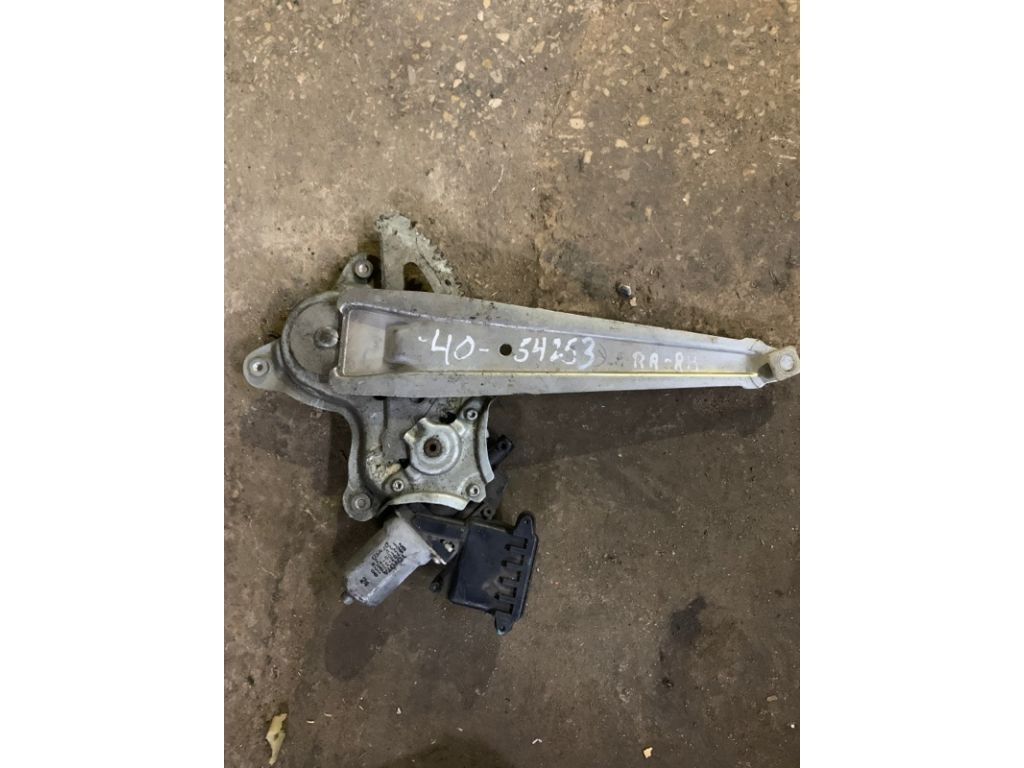 69803-06110 | Склопідйомник задн. прав. TOYOTA CAMRY 40 06-11