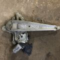 69803-06110 | Склопідйомник задн. прав. TOYOTA CAMRY 40 06-11