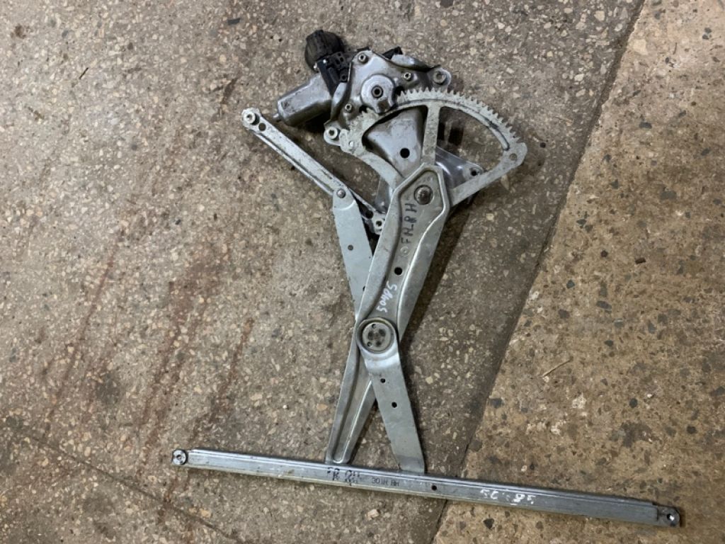 69801-33060 | Склопідйомник передн. прав. TOYOTA CAMRY 40 06-11