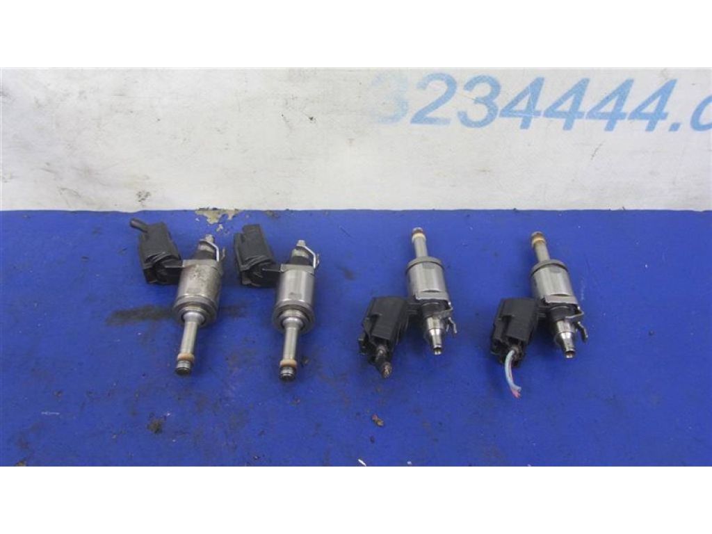 PE01-13-250B | Форсунка топливная MAZDA CX-5 (KE) 11-17