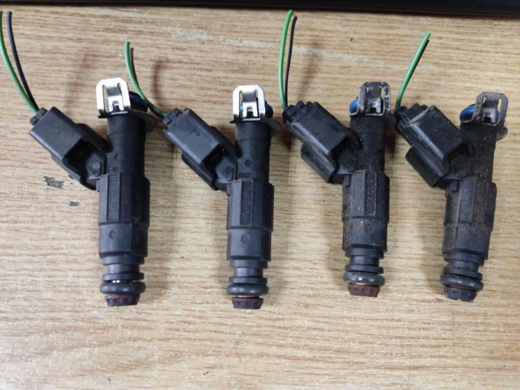 L301-13-250A | Форсунка паливна MAZDA 6 GG 02-07