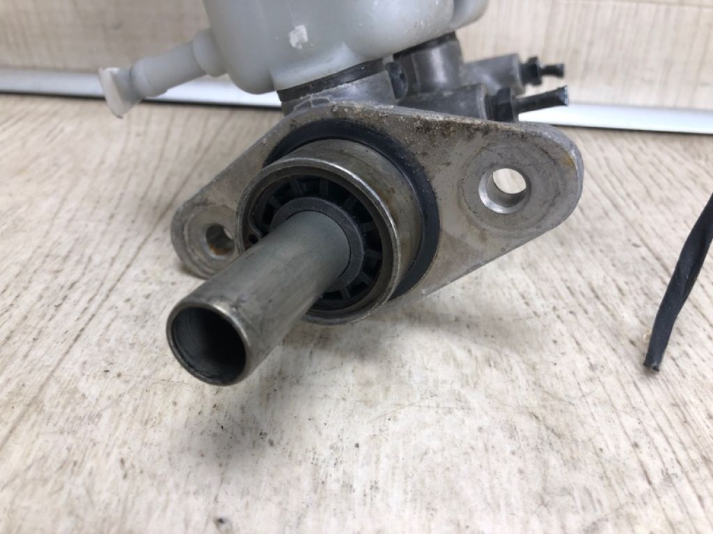 58510-2H300 | Головний гальмівний циліндр HYUNDAI ELANTRA HD 06-11 - Фото 4