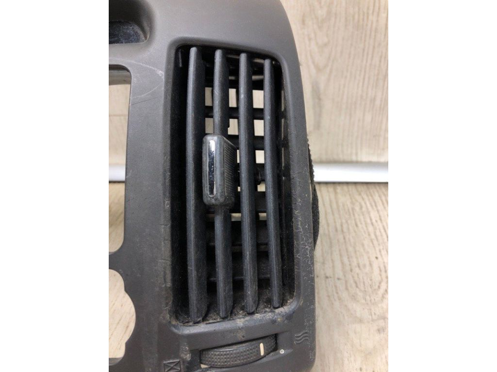 84741-2H1009K | Накладка торпедо под магнитолу HYUNDAI ELANTRA HD 06-11 - Фото 4