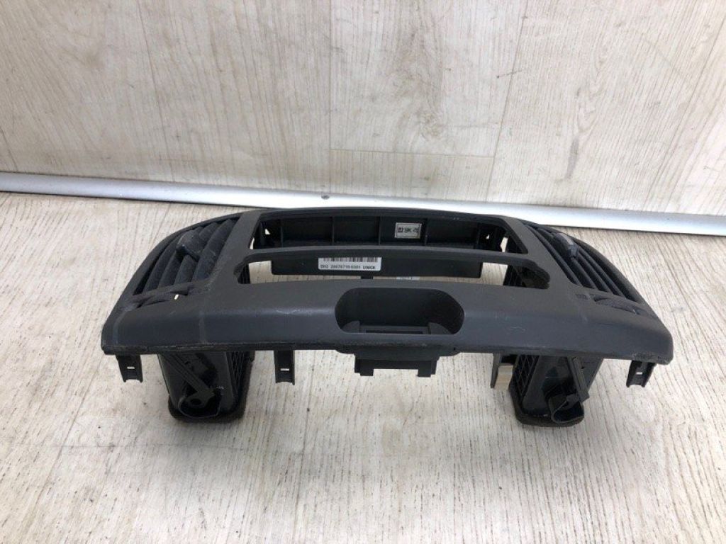 84741-2H1009K | Накладка торпедо под магнитолу HYUNDAI ELANTRA HD 06-11 - Фото 6