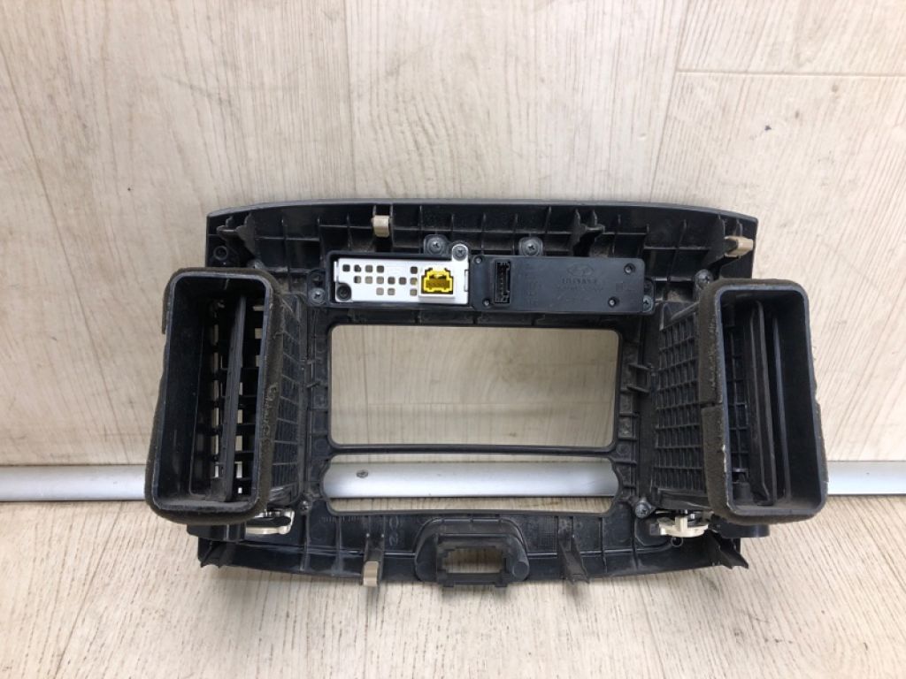 84741-2H1009K | Накладка торпедо под магнитолу HYUNDAI ELANTRA HD 06-11 - Фото 8