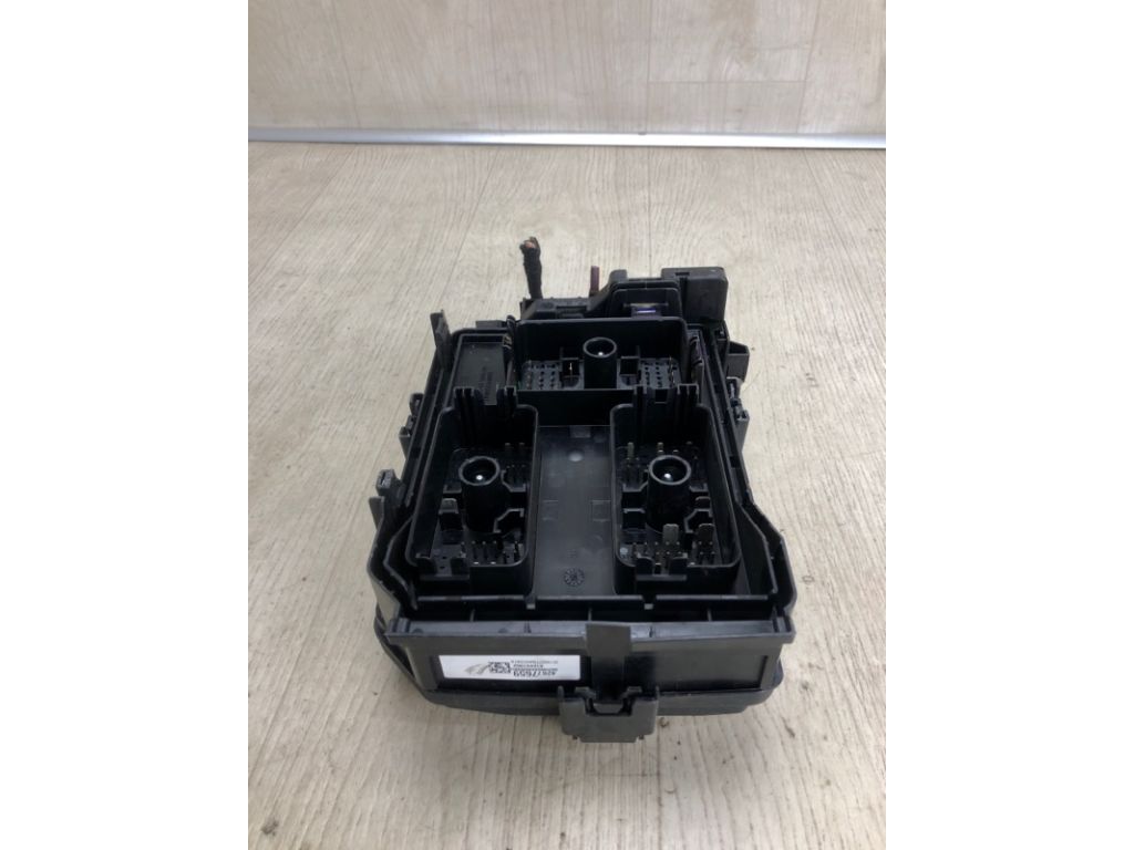 42677659 | Блок запобіжників моторний відсік CHEVROLET CRUZE 15- - Фото 4