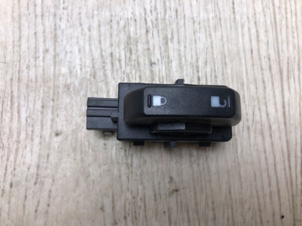 AE5Z-14028-AA | Кнопка центрального замку передн. лів. FORD EDGE 06-14