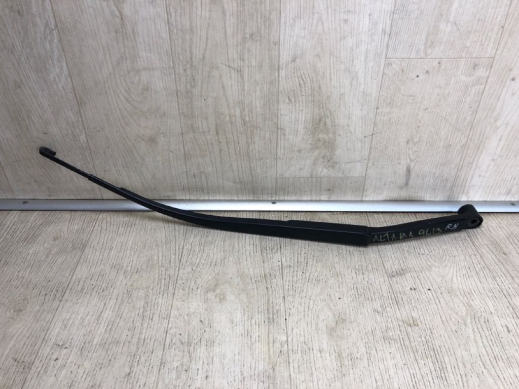 28886-3TA0A | Повідець склоочисника передній прав. NISSAN ALTIMA L33 12-18