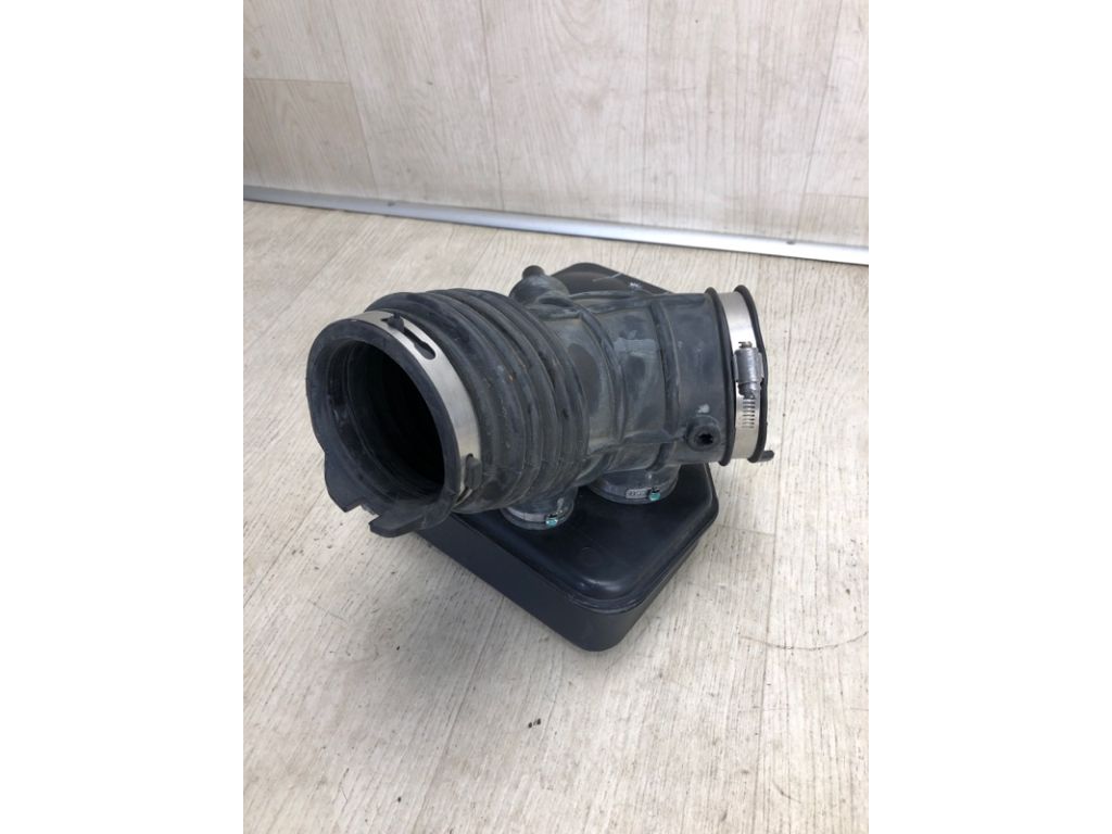 BT4Z-9B659-A | Резонатор воздушного фильтра FORD EDGE 06-14 - Фото 4