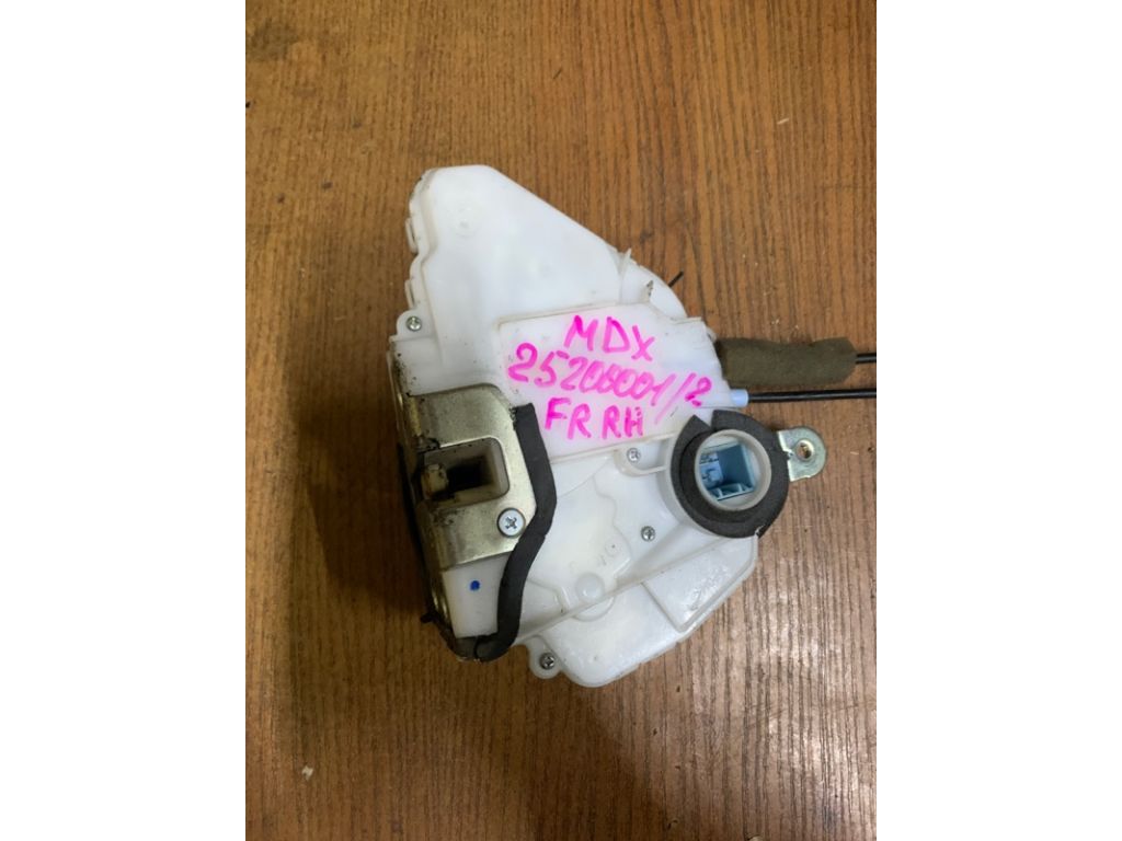 72110-STX-A11 | Замок двері передн. прав. ACURA MDX (YD2) 06-13