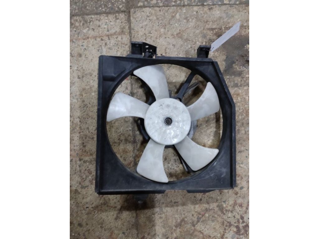 AZ03-15-140A | Диффузор вентилятора основного радиатора MAZDA 323 BA 94-97 - Фото 2