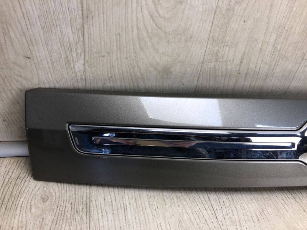 BT4Z-13508-BPTM | Панель підсвічування номера задн. FORD EDGE 06-14 - Фото 2