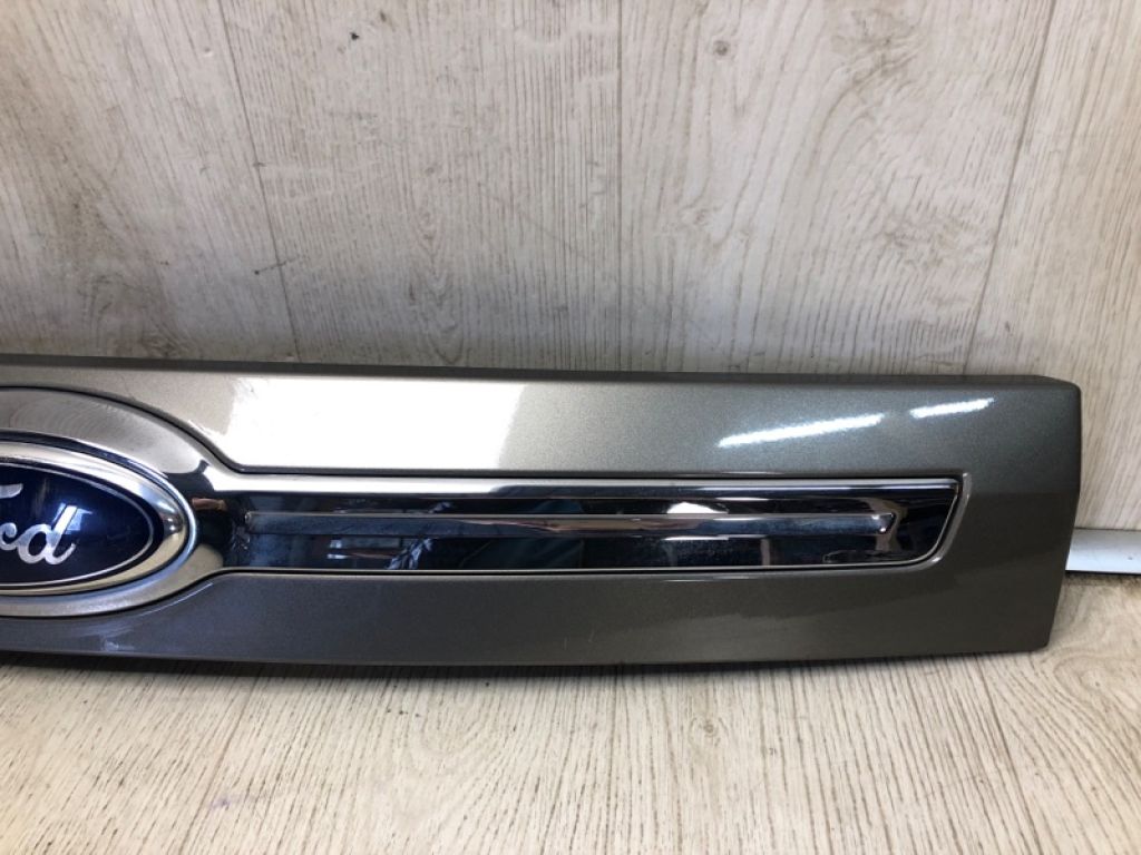 BT4Z-13508-BPTM | Панель підсвічування номера задн. FORD EDGE 06-14 - Фото 4