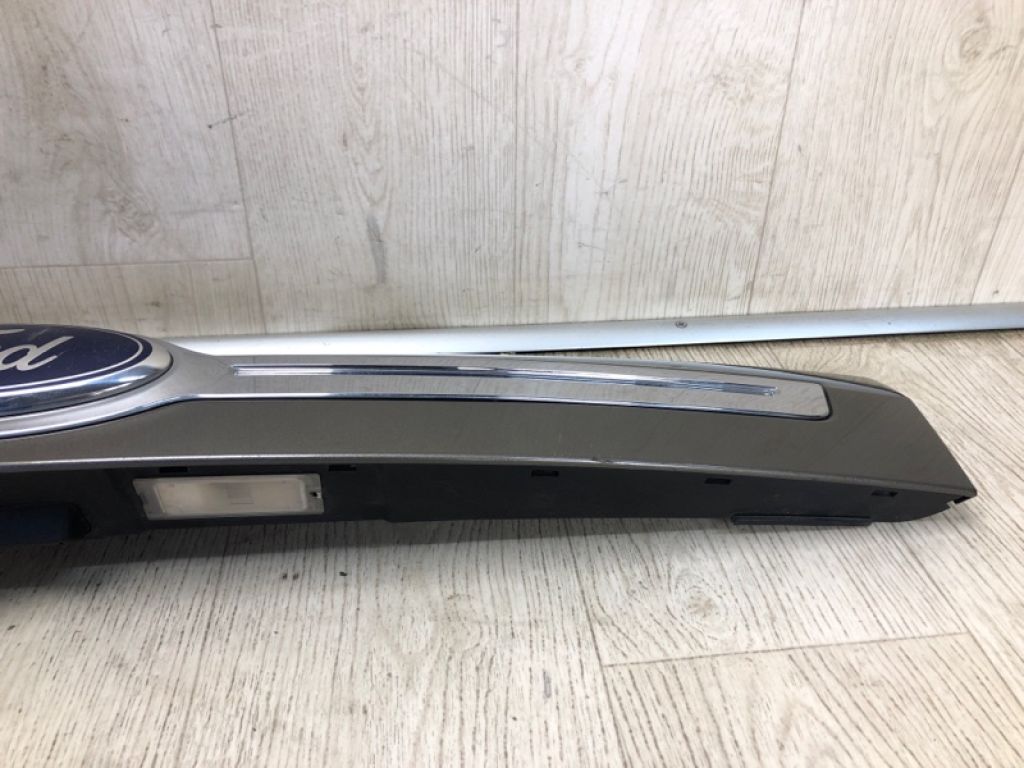 BT4Z-13508-BPTM | Панель підсвічування номера задн. FORD EDGE 06-14 - Фото 8