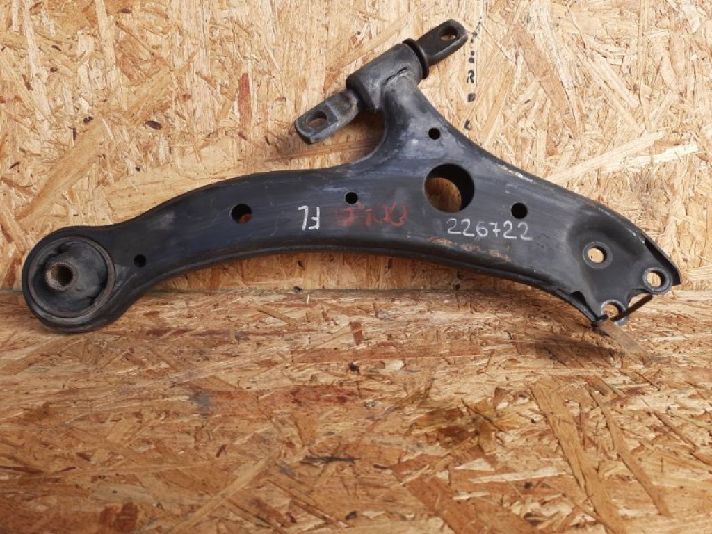 48069-06070 | Рычаг передней подвески нижний лев. TOYOTA CAMRY 30 02-06