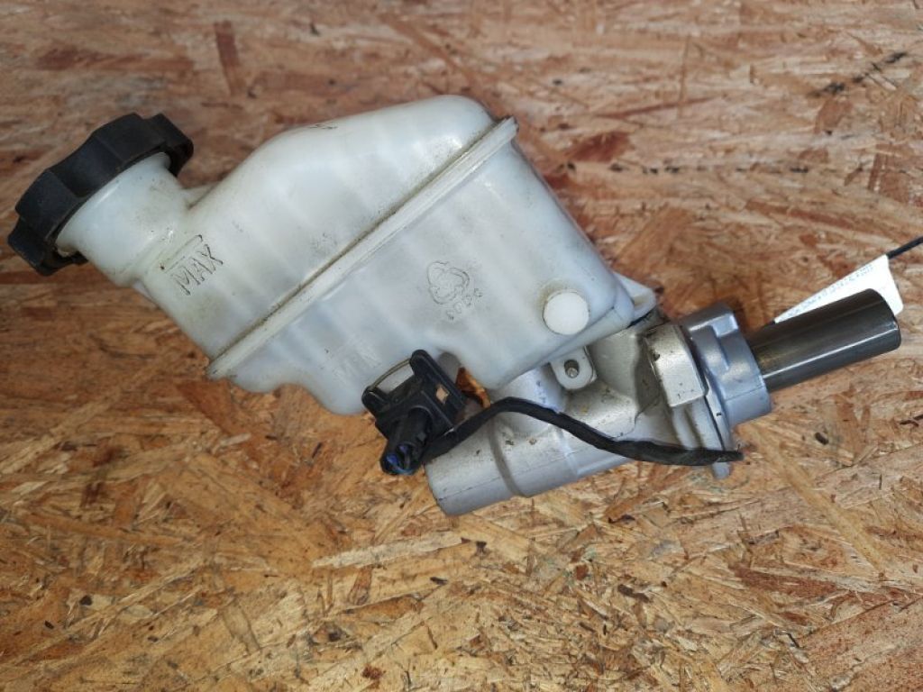 58510-3Q400 | Главный тормозной цилиндр HYUNDAI SONATA YF 10-14 - Фото 2