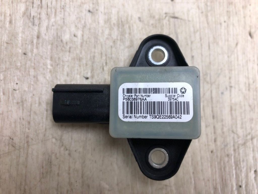 56038976AA | Датчик удара JEEP CHEROKEE 14-