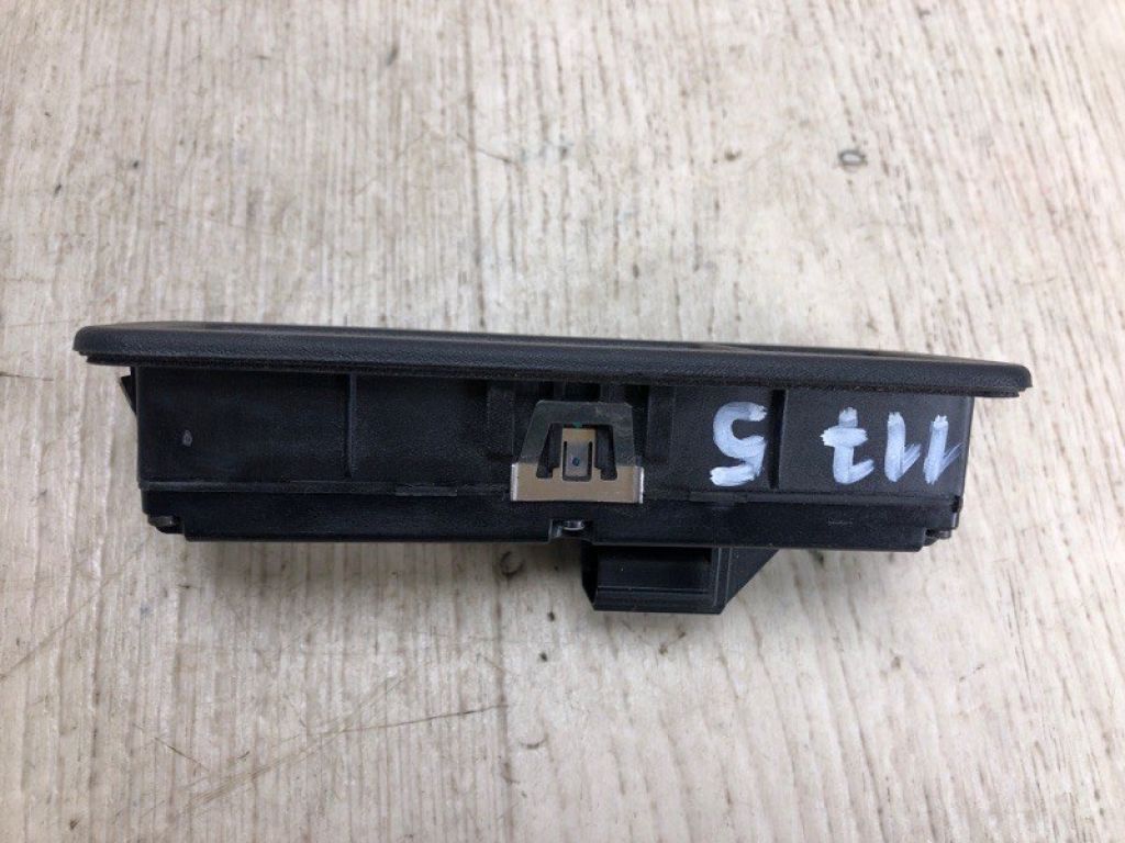 68184315AA | Кнопка открывания багажника наружная JEEP CHEROKEE 14- - Фото 2