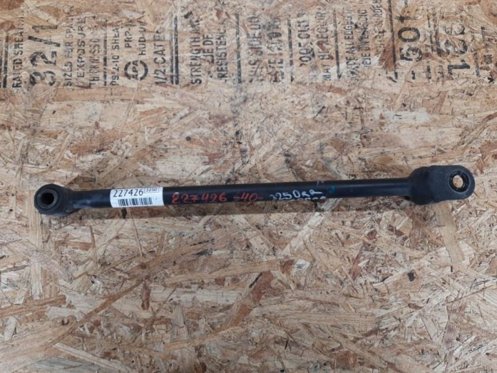 48710-06110 | Рычаг задней подвески поперечный TOYOTA CAMRY 40 06-11