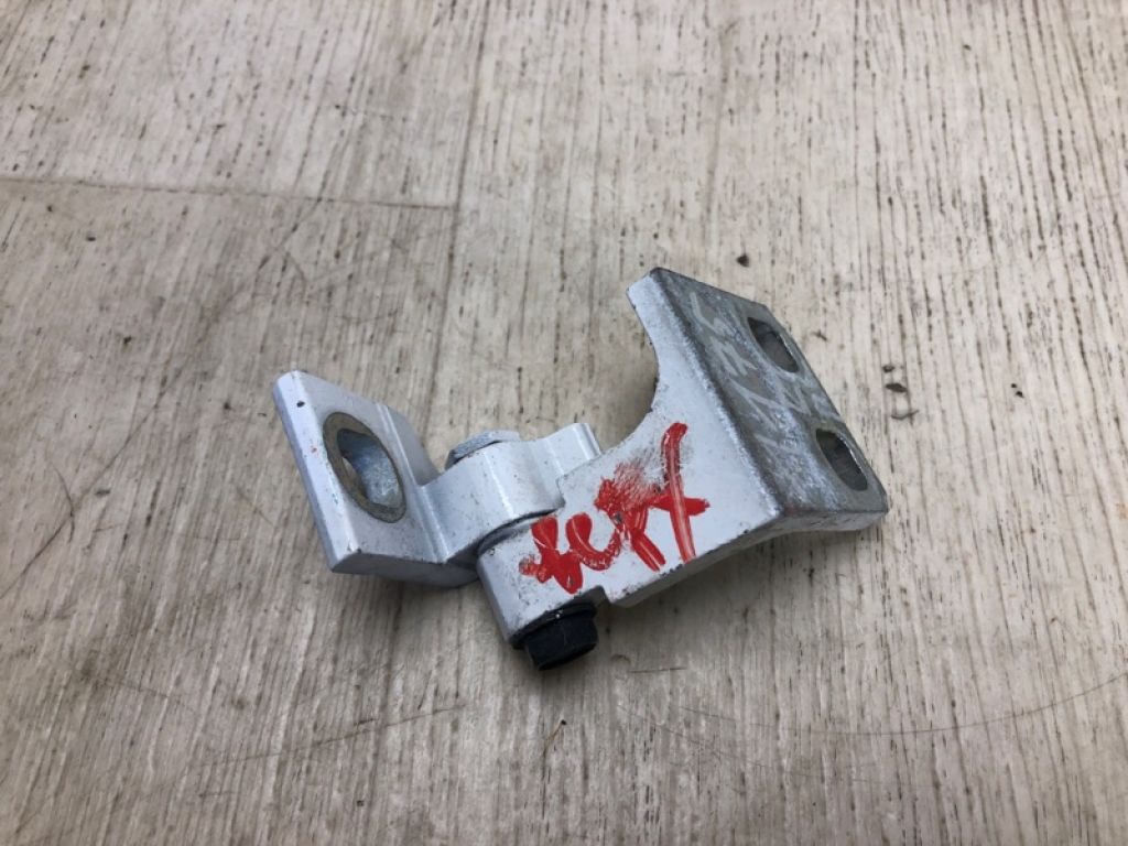 68140735AB | Петля двери верхняя задн. лев. JEEP CHEROKEE 14-