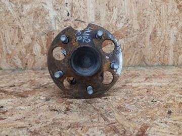 Маточина колеса задн. TOYOTA SIENNA 11-16