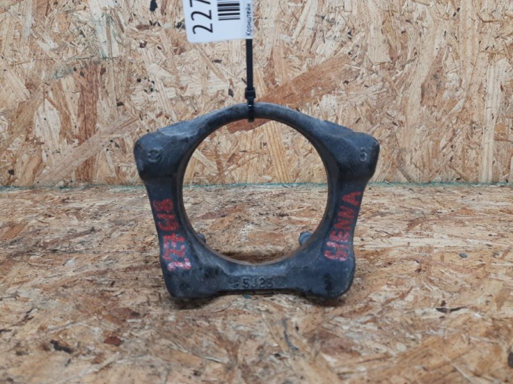 42423-08020 | Кронштейн задн. TOYOTA SIENNA 11-16