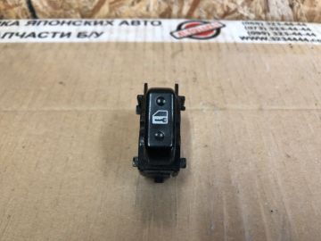 Кнопка центрального замка передн. прав. TOYOTA CAMRY 30 02-06