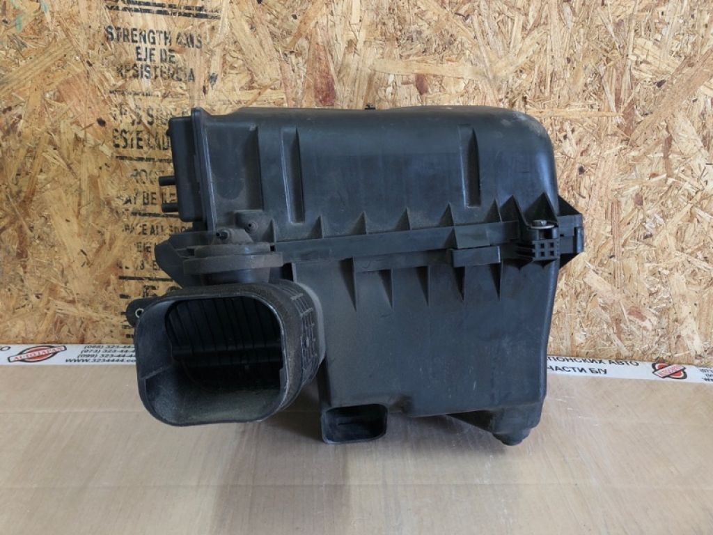 17700-0A180 | Корпус воздушного фильтра TOYOTA CAMRY 30 02-06
