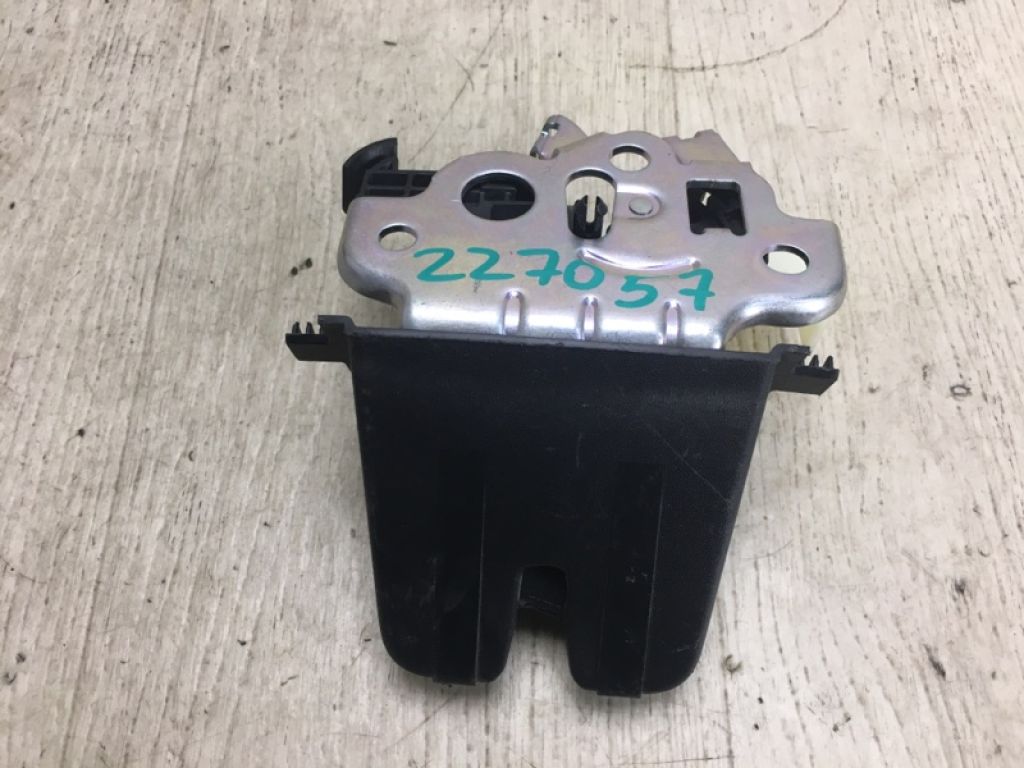 17A 827 505 | Замок кришки багажника VOLKSWAGEN JETTA USA 18-