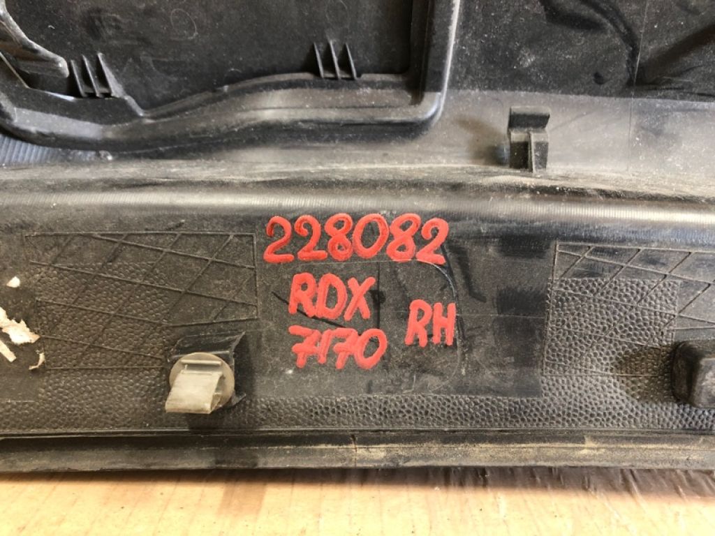 74220-STK-A00 | Пластик під лобове скло / Жабо прав. ACURA RDX 06-12 - Фото 2