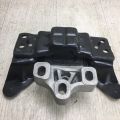 5QM 199 555 | Подушка АКПП VOLKSWAGEN JETTA USA 18- - Превью 3