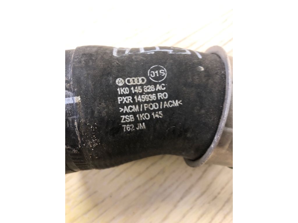 1K0 145 828 AC | Патрубок интеркулера VOLKSWAGEN JETTA USA 10-17 - Фото 3
