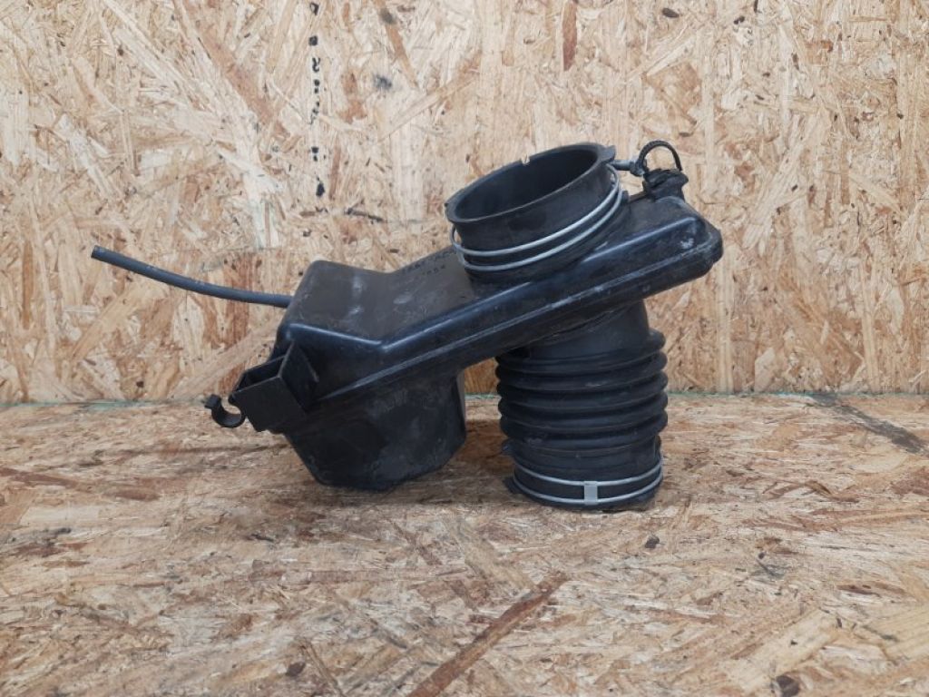 17881-0P070 | Резонатор воздушного фильтра TOYOTA VENZA 09-16 - Фото 3