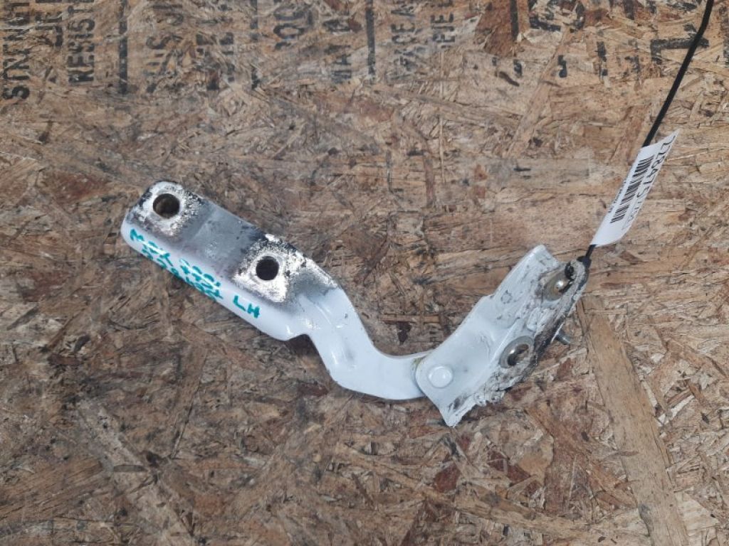 68260-TZ5-A00ZZ | Петля кришки багажника лів. ACURA MDX (YD3) 13-21